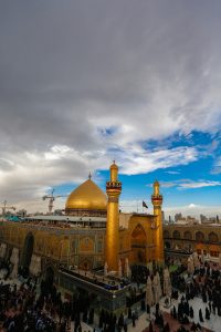 تصویر زیبایی از صحن با شکوه حرم امام علی علیه السلام و ایوان طلا