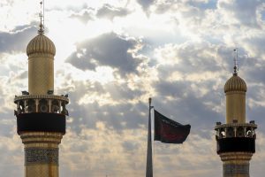 گلدسته‌ها و پرچم وفات حضرت زینب
