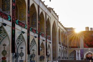 تصویر صحن حرم امام علی ایام ضربت خوردن