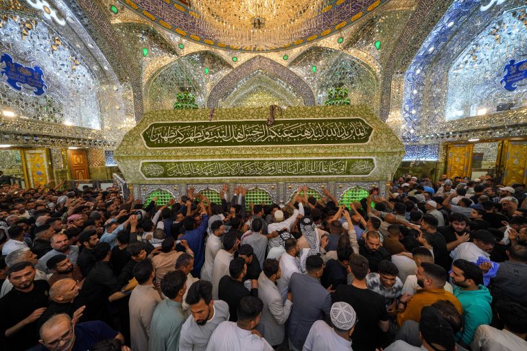 ضریح منور مولا امیرالمؤمنین علی علیه السلام