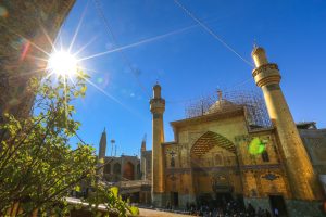 نمایی از ایوان طلای حرم امام علی علیه‌السلام