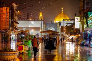 باران در خیابان منتهی به حرم امیرالمؤمنین
