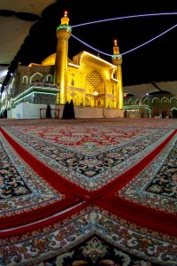 درخشش ایوان طلا در شب