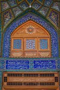 پنجره چوبی
