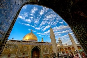 ایوان ورودی صحن و گنبد مطهر حرم امام علی