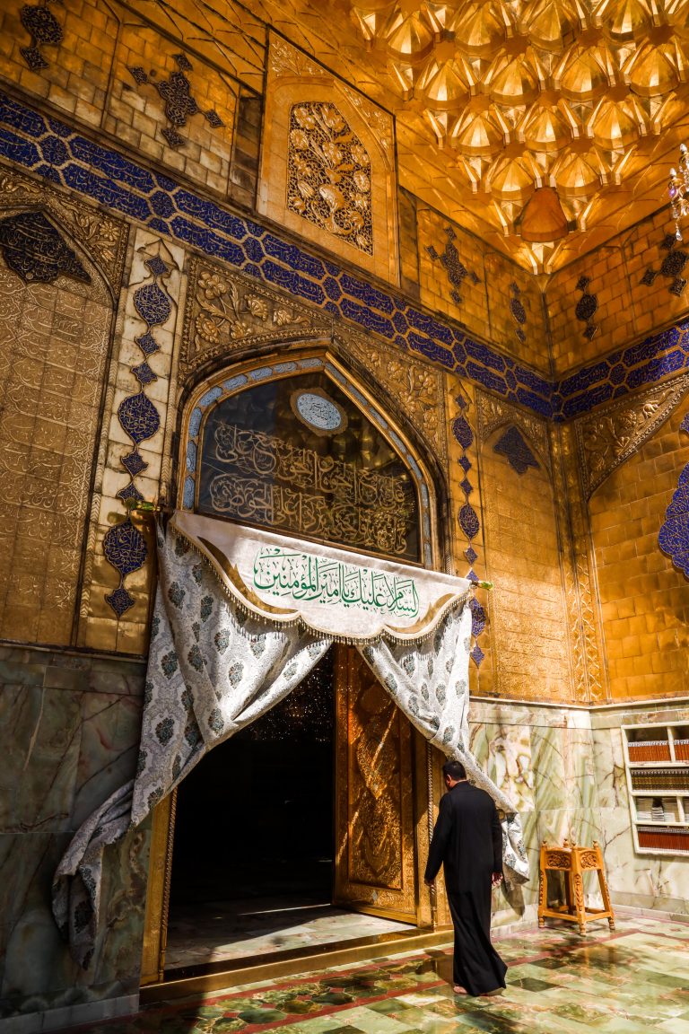 پرده ورودی ایوان طلا