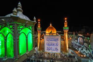 بنر بزرگ غدیر مقابل ایوان طلا