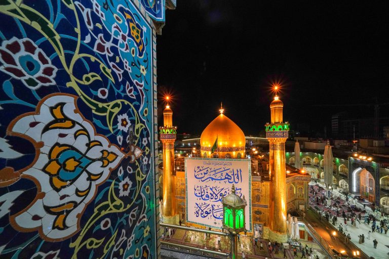 صحن حرم امیرالمؤمنین در عید