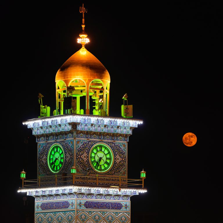 ماه خونین مناره ساعت