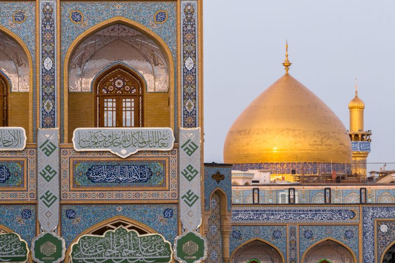بنرهای عید غدیر در حرم امام علی علیه‌السلام