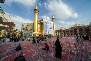 صحن حرم امام علی علیه‌السلام در عید غدیر