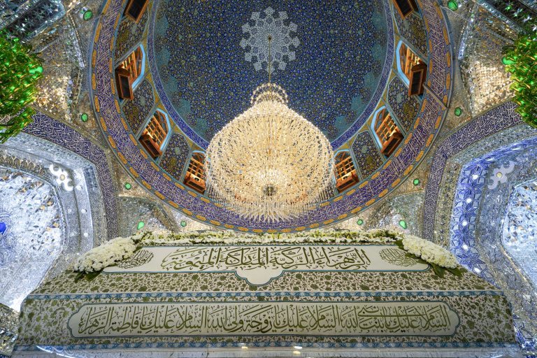 ضریح مطهر امیرالمؤمنین در ایام ولادت