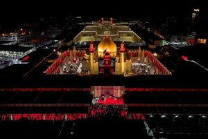 عکس هوایی از حرم در شب عزاداری