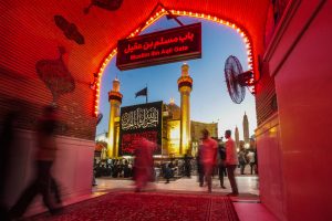 ایوان طلای امیرالمؤمنین از باب مسلم و کتیبه آجرک الله