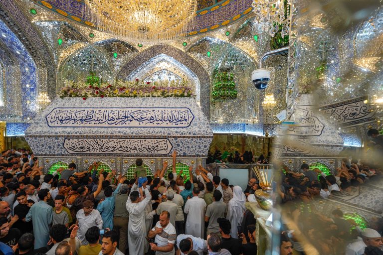 کتیبه آیه تطهیر بر روی ضریح امیرالمؤمنین