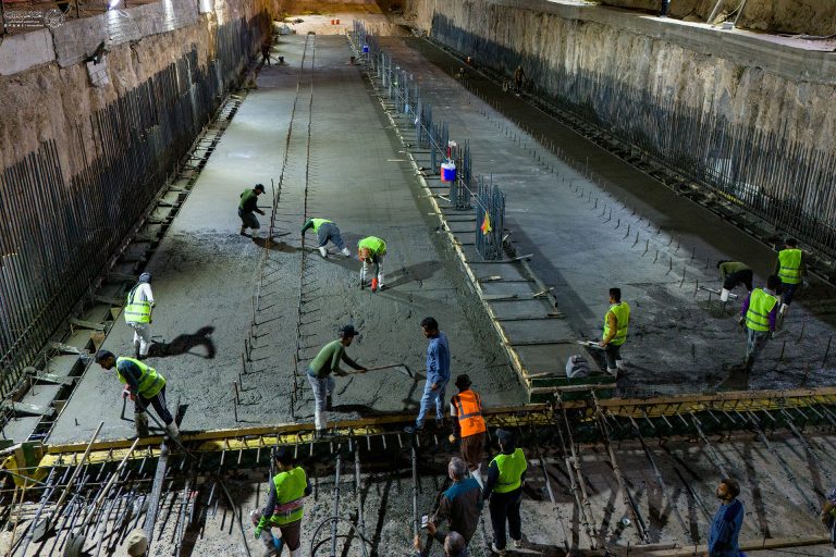 تکمیل عملیات بتن‌ریزی سقف تقاطع غیر هم‌سطح شارع الرسول