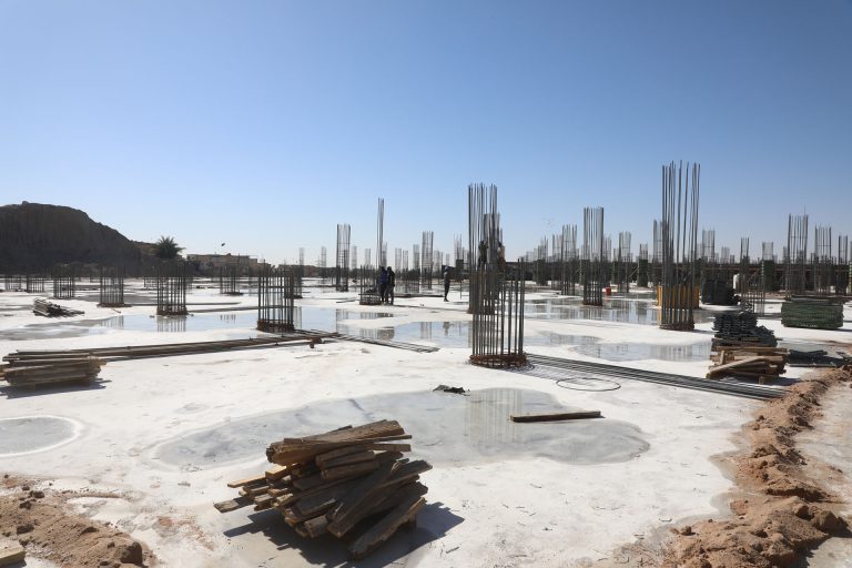 پارکینگ بزرگ طبقاتی نجف - تیرآهن