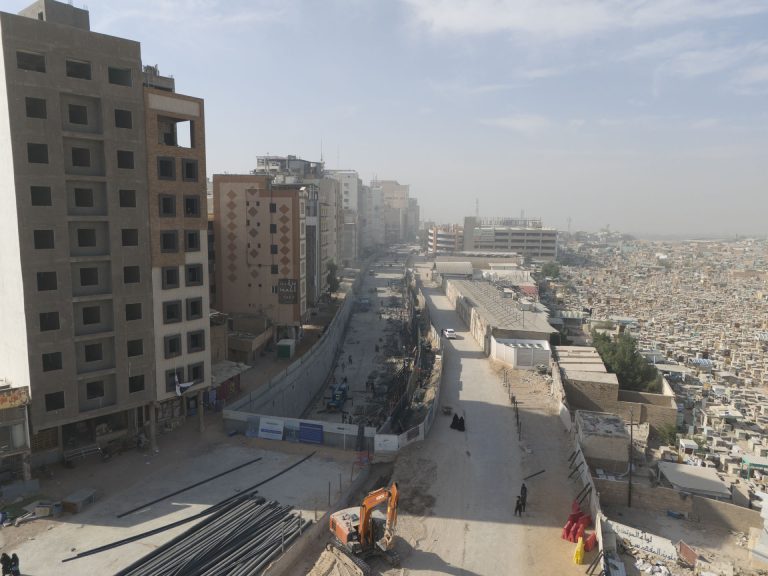 پارکینگ بزرگ طبقاتی نجف - خروجی