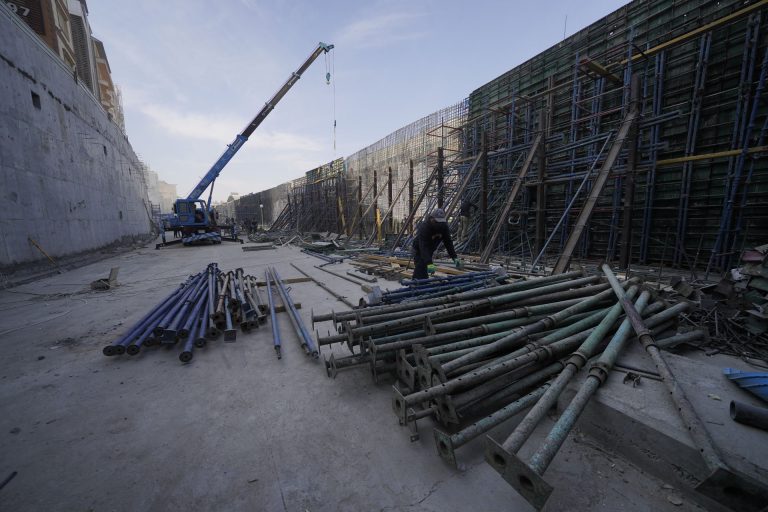 پارکینگ بزرگ طبقاتی نجف - داربست