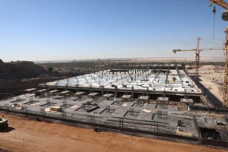 پارکینگ طبقاتی نجف -  نمای کلی سمت راست