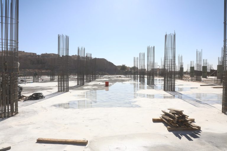 پارکینگ طبقاتی نجف - کف و ستون‌ها