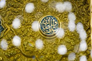 نقش علی ولی الله در میان طلاکاری با انعکاس نور