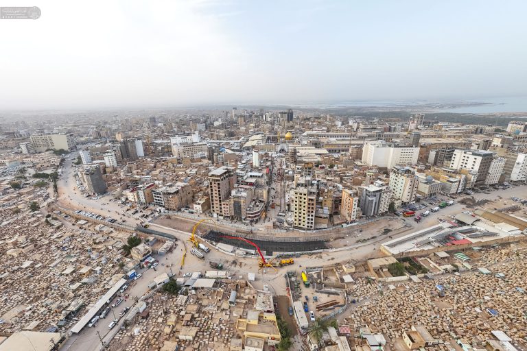 تقاطع غیر هم‌سطح شیخ طوسی - نمای حرم