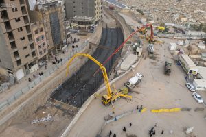 تقاطع غیر هم‌سطح شیخ طوسی - بتن‌ریزی از نمای بالا روبرو