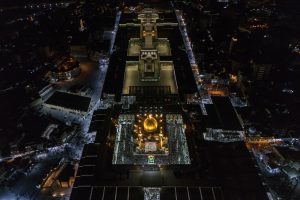 عکس هوایی حرم مطهر در شب ولادت امیرالمؤمنین علی (علیه‌السلام)