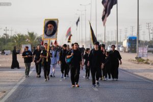 زائران جنوبی عراق در راه کربلا