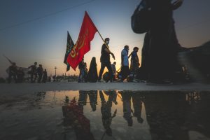 پیاده‌روان اربعینی در مسیر کربلا