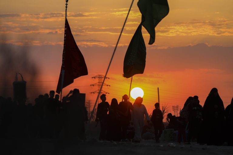 غروب خورشید در مسیر پیاده‌روی اربعین