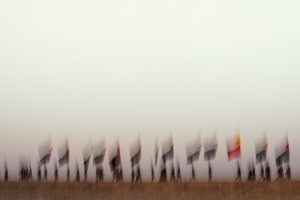 زائران اربعین زیر آسمان آبی