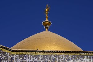 کاشی کاری صحن و گنبد طلا