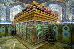 ضریح امیرالمؤمنین با تزئین گل به مناسبت ولادت