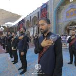 سجده شکر خادمان آستان مقدس علوی در مراسم وداع با موسم خدمت حسینی