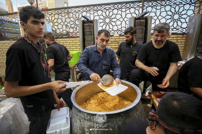 پذیرایی مرکز خدمات ایمنی و آتش‌نشانی آستان مقدس علوی از زائران اربعین