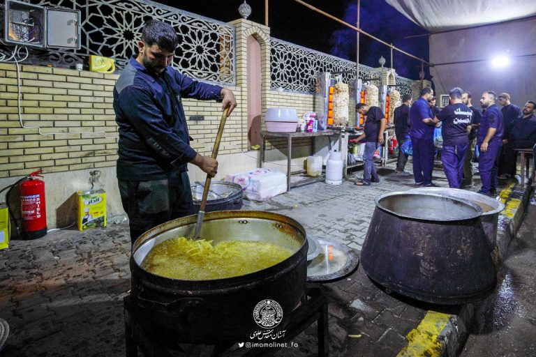 پذیرایی مرکز خدمات ایمنی و آتش‌نشانی آستان مقدس علوی از زائران اربعین