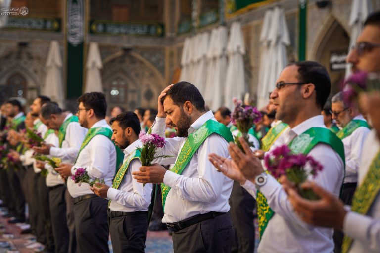 برپایی جشن باشکوه میلاد پیامبر رحمت در حرم امیرالمؤمنین علیه‌السلام