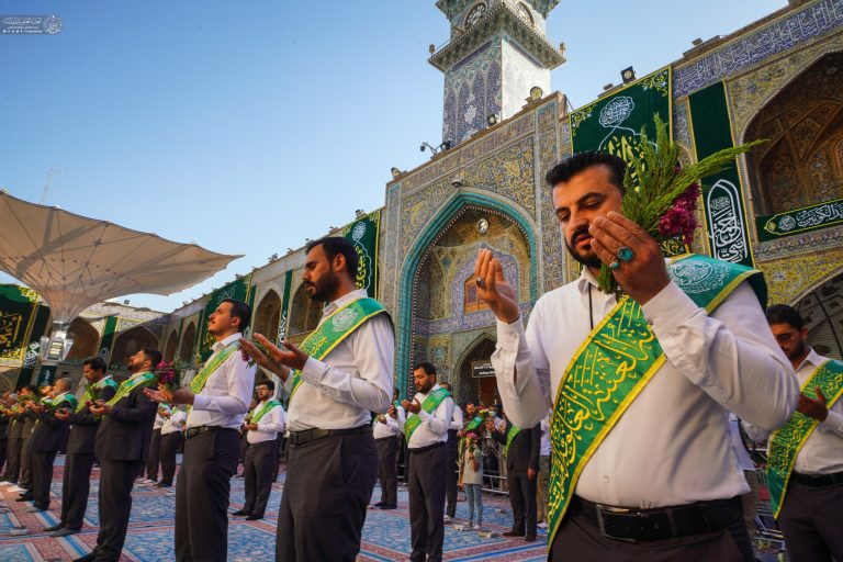 برپایی جشن باشکوه میلاد پیامبر رحمت در حرم امیرالمؤمنین علیه‌السلام