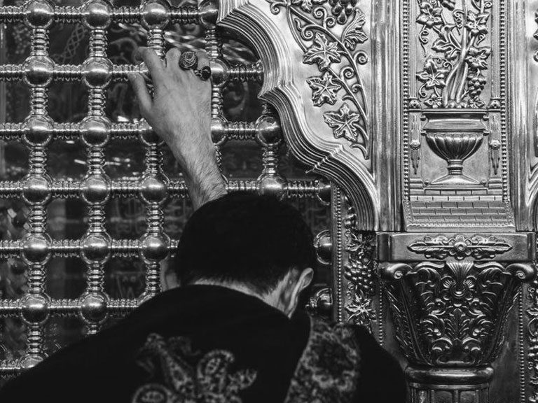 روایتی از شفای نوجوان بادیه نشین با کرامت امیرالمؤمنین (علیه‌السلام)