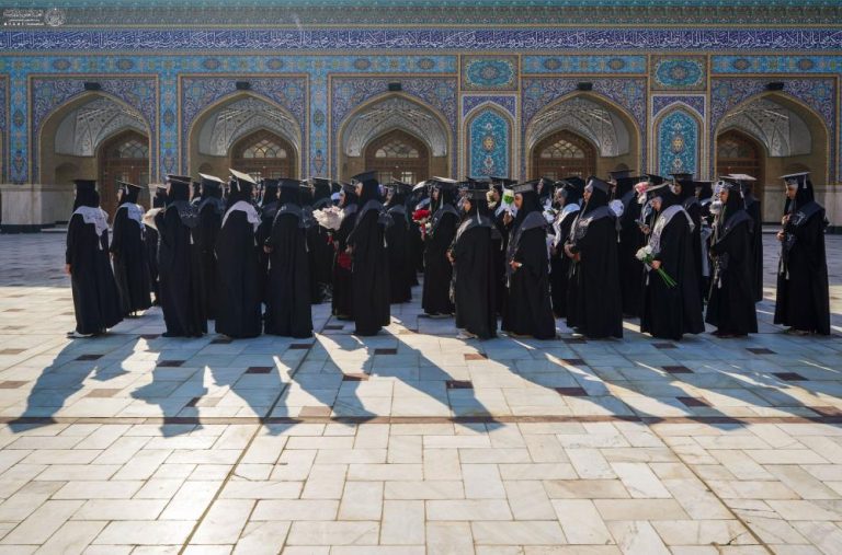 برپایی جشن فارغ‌التحصیلی دانشجویان دانشکده تربیت در حرم مطهر علوی