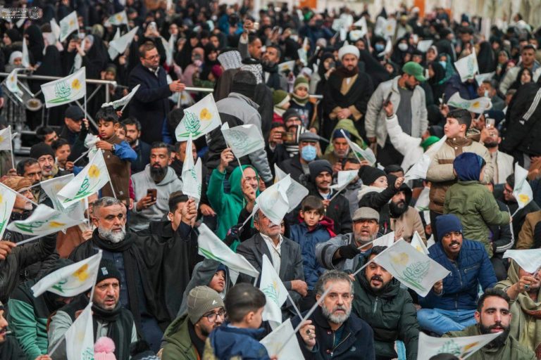 جشن و سرور زائران علوی در شب میلاد مادر