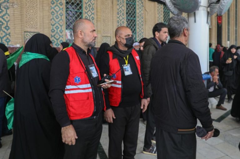 بارگاه ملکوتی امیرالمؤمنین علیه‌السلام میزبان میلیون‌ها زائر و عزادار فاطمی