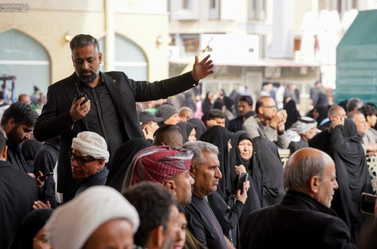 بارگاه ملکوتی امیرالمؤمنین علیه‌السلام میزبان میلیون‌ها زائر و عزادار فاطمی