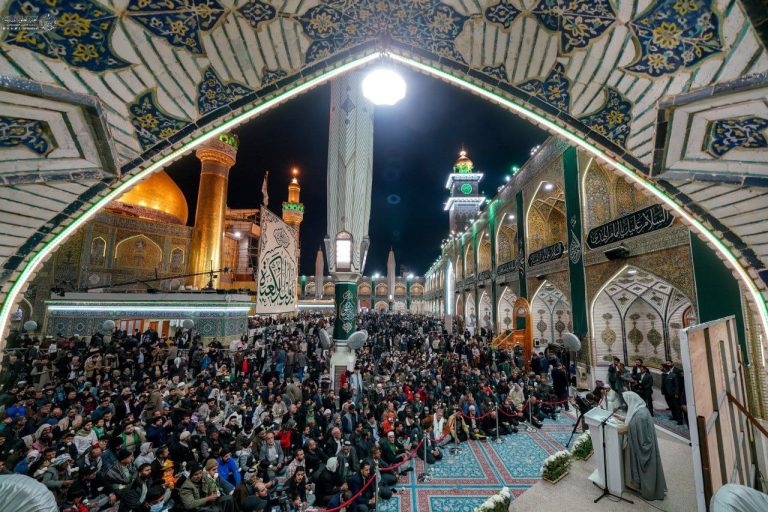 جشن و سرور مجاوران و زائران علوی در شب میلاد حضرت پدر