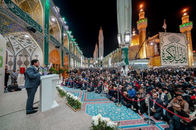 جشن و سرور مجاوران و زائران علوی در شب میلاد حضرت پدر