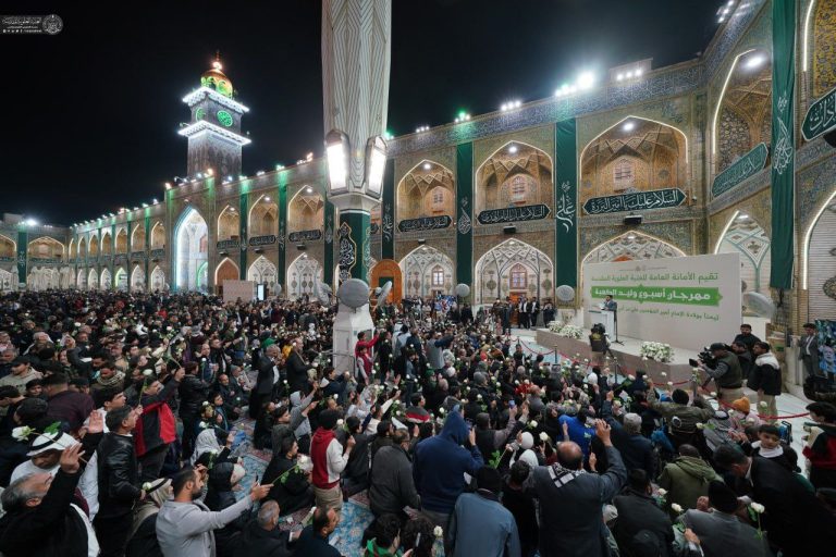 جشن و سرور مجاوران و زائران علوی در شب میلاد حضرت پدر