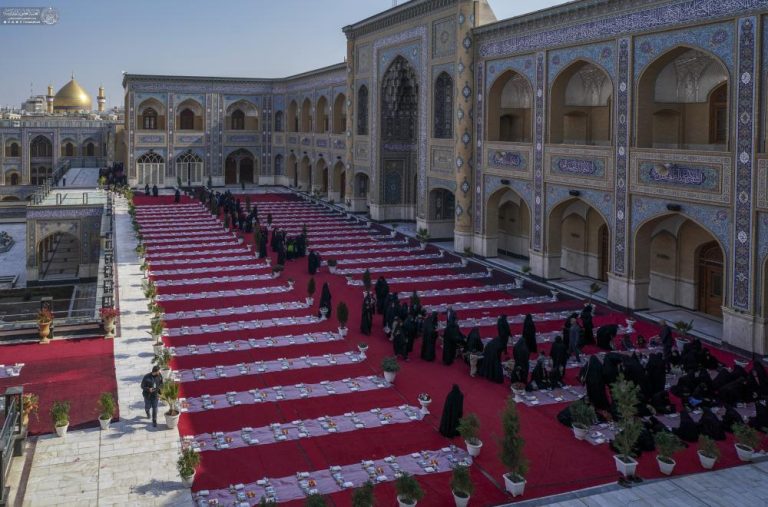 در آستانه میلاد پدر امت؛ پذیرایی باشکوه آستان مقدس علوی از زائران با ۱۰ هزار غذای متبرک