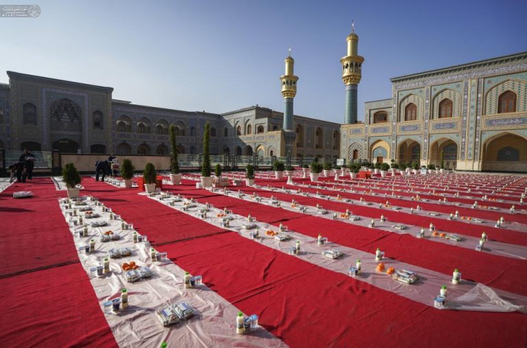 در آستانه میلاد پدر امت؛ پذیرایی باشکوه آستان مقدس علوی از زائران با ۱۰ هزار غذای متبرک